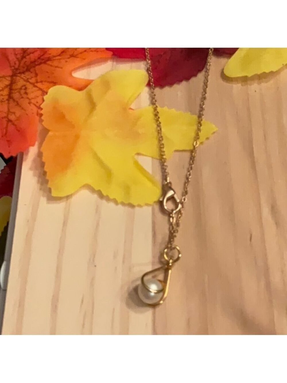Gold Wire Pearl Necklace 18 Inch